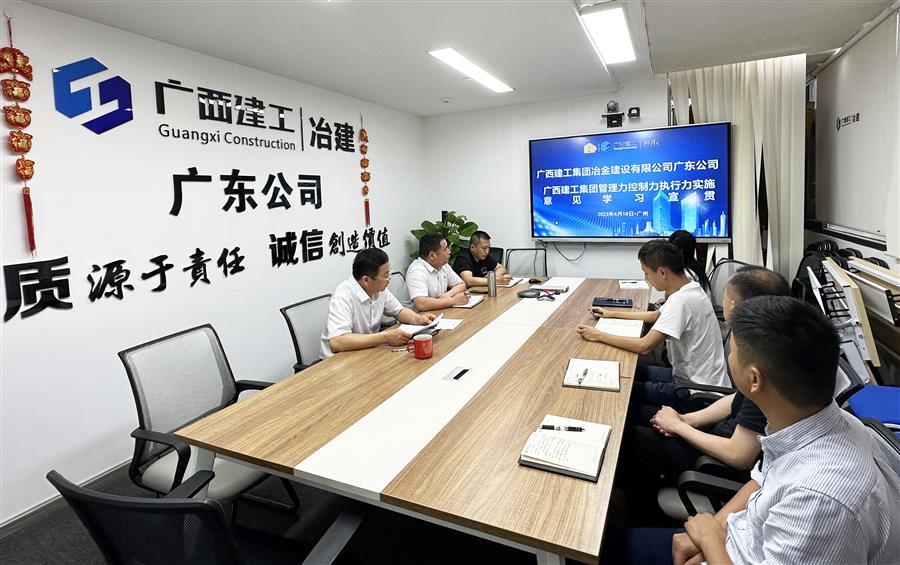 医生掀开奶罩边躁边狠狠躁视频