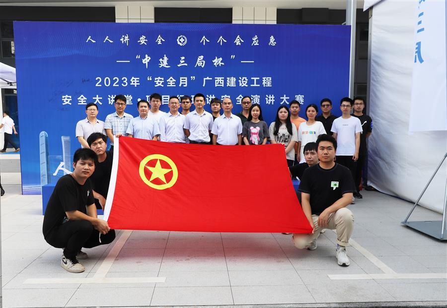 医生掀开奶罩边躁边狠狠躁视频