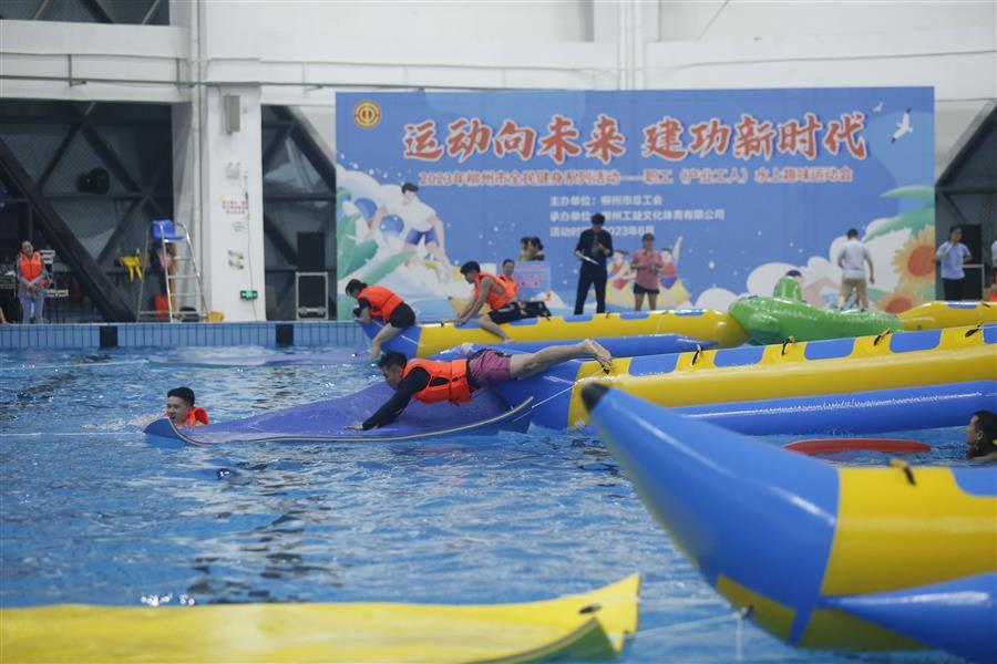 医生掀开奶罩边躁边狠狠躁视频