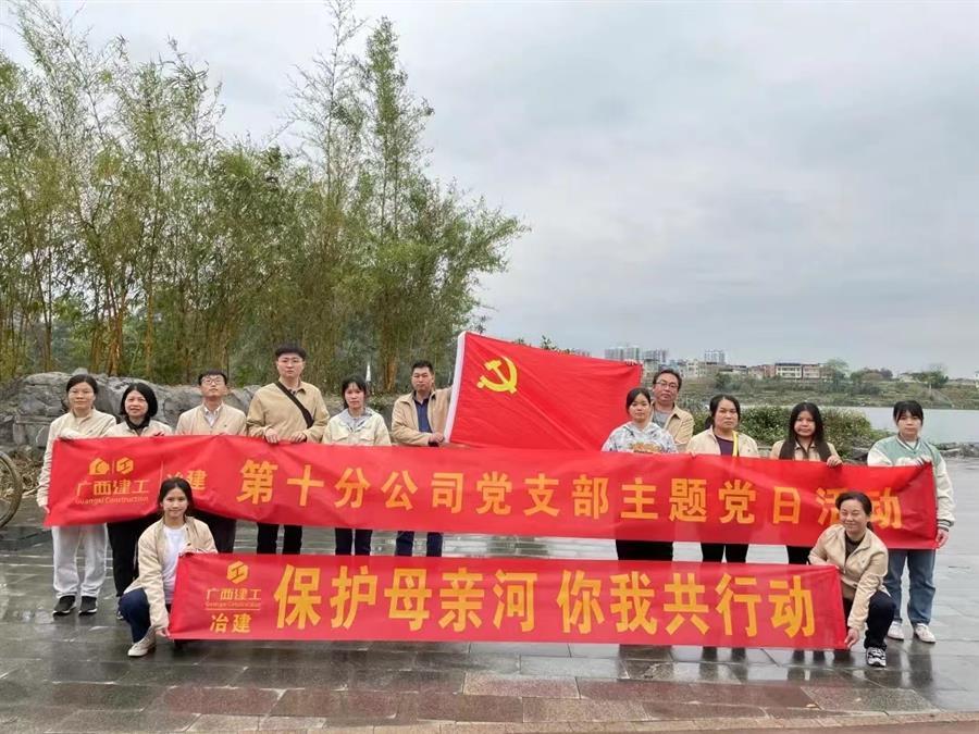 医生掀开奶罩边躁边狠狠躁视频