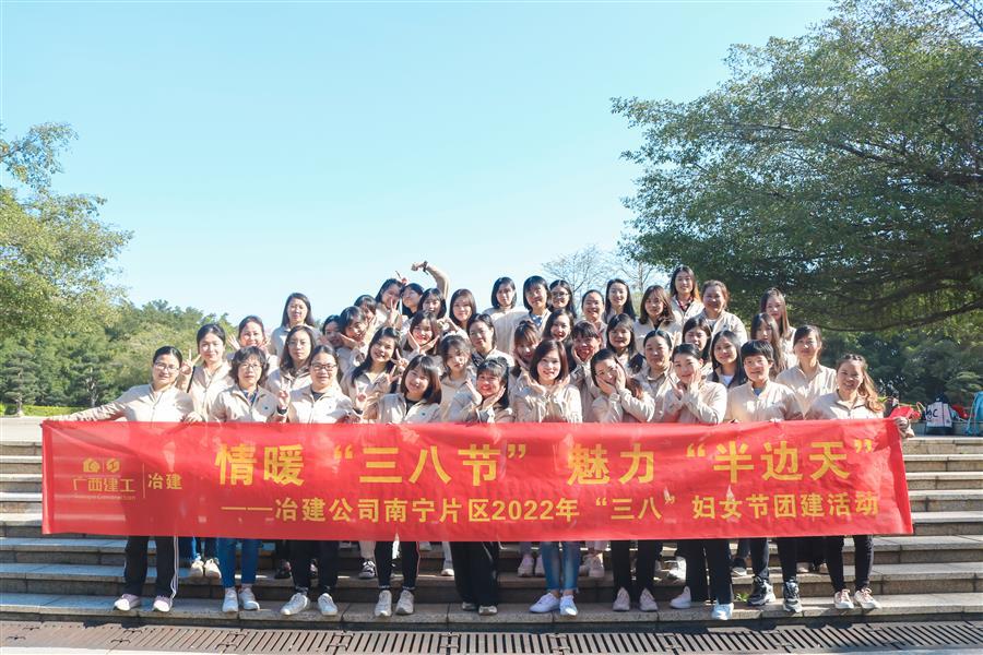 医生掀开奶罩边躁边狠狠躁视频