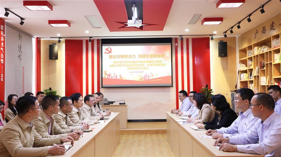 医生掀开奶罩边躁边狠狠躁视频