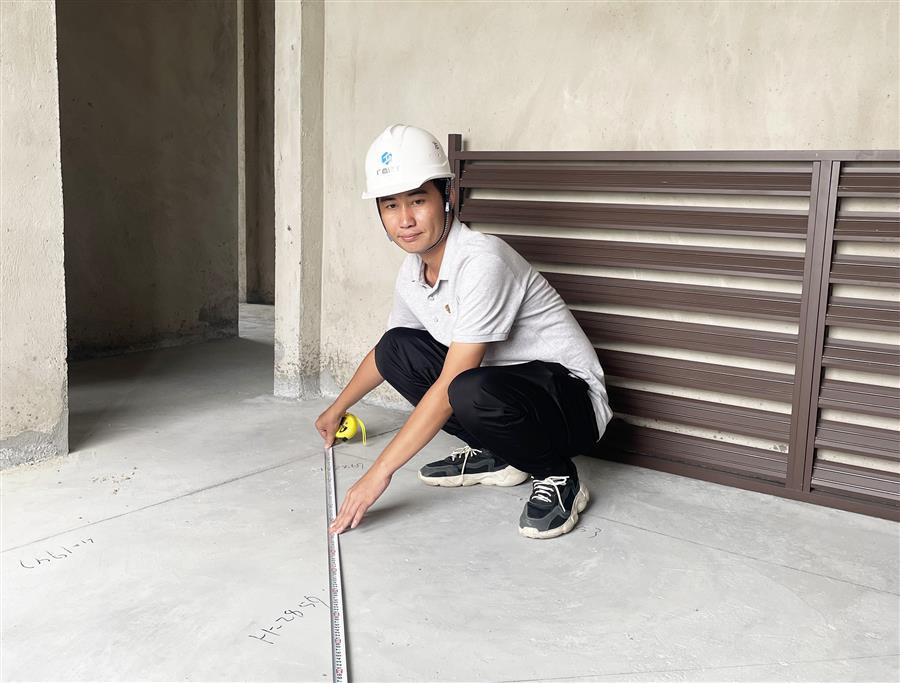 医生掀开奶罩边躁边狠狠躁视频