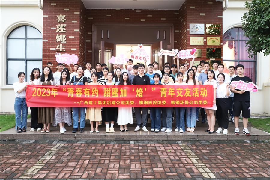 医生掀开奶罩边躁边狠狠躁视频