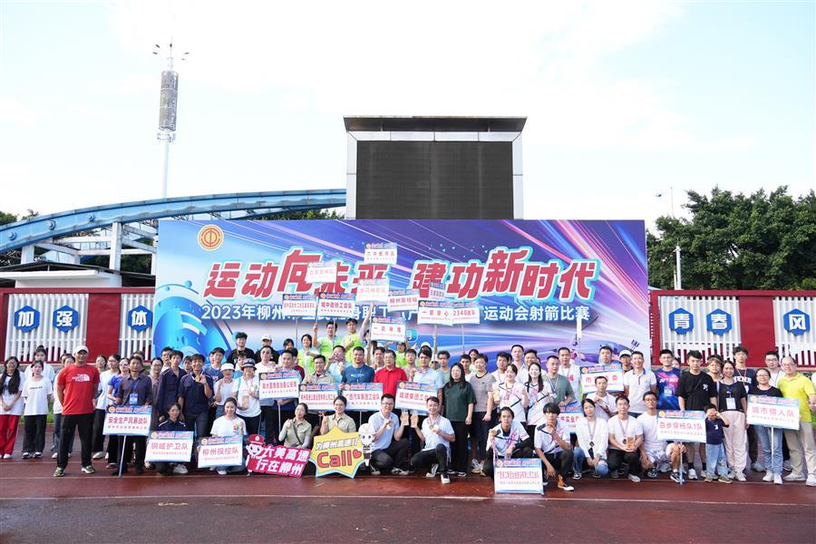 医生掀开奶罩边躁边狠狠躁视频