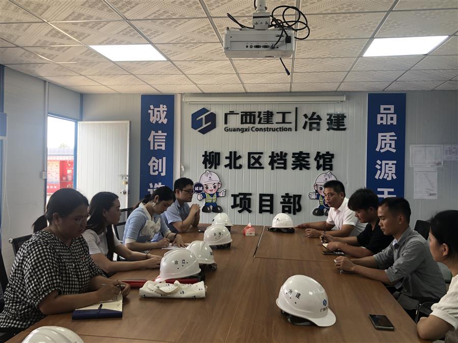 医生掀开奶罩边躁边狠狠躁视频