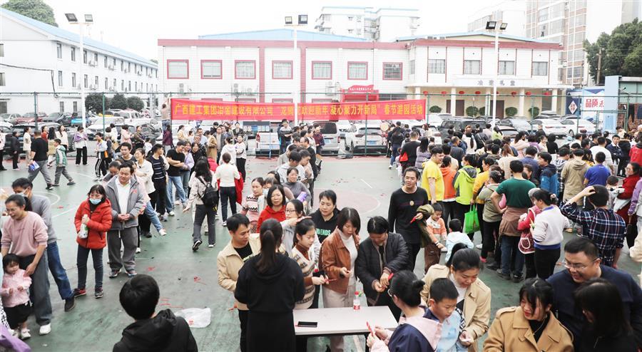 医生掀开奶罩边躁边狠狠躁视频