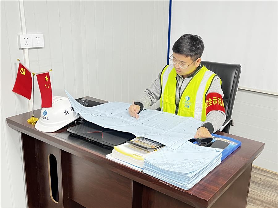 医生掀开奶罩边躁边狠狠躁视频