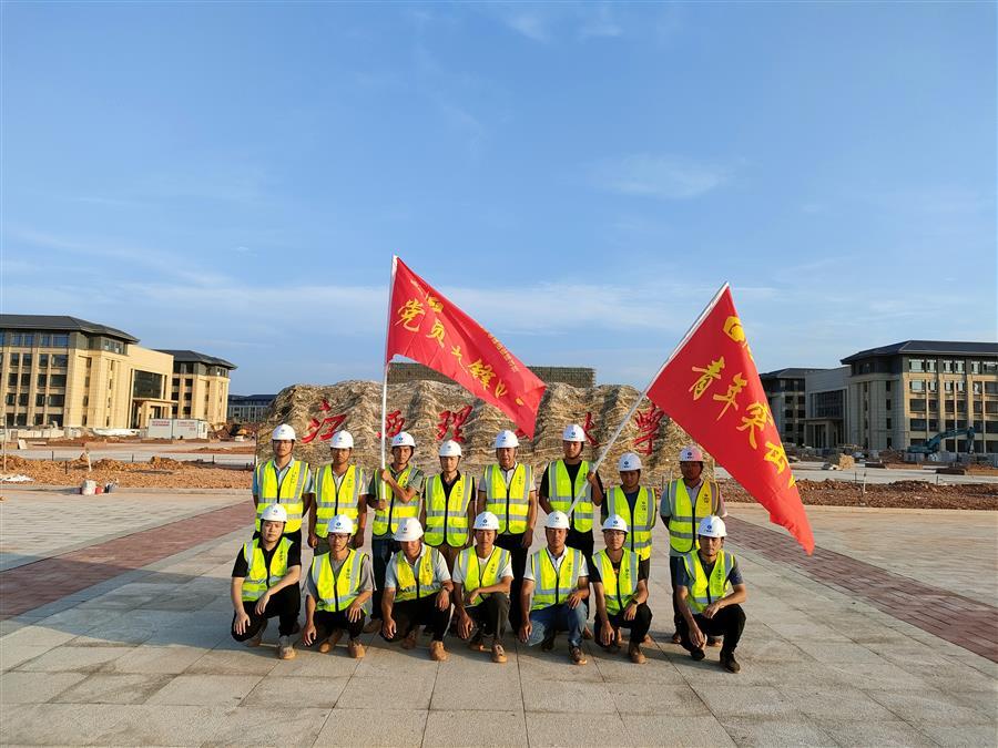 医生掀开奶罩边躁边狠狠躁视频