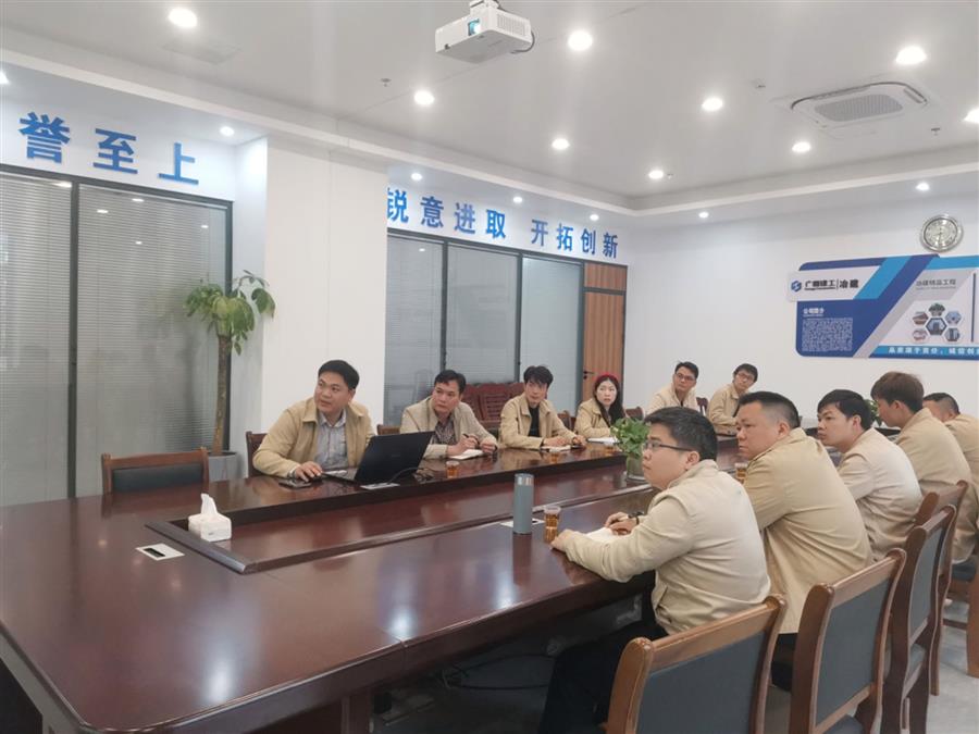 医生掀开奶罩边躁边狠狠躁视频