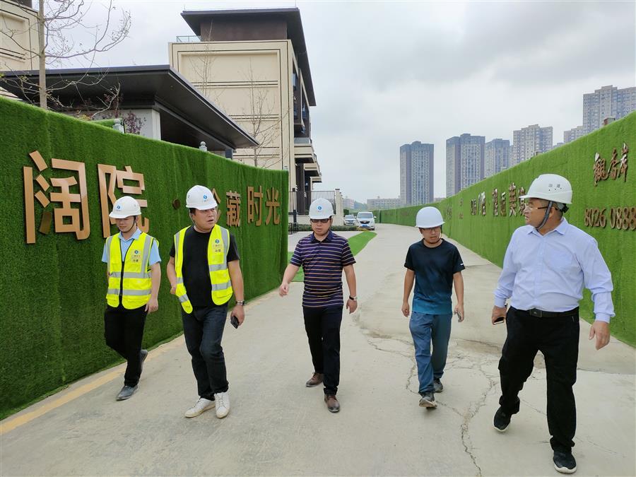 医生掀开奶罩边躁边狠狠躁视频