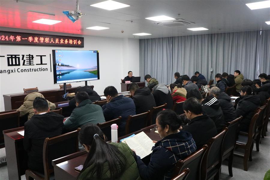 医生掀开奶罩边躁边狠狠躁视频