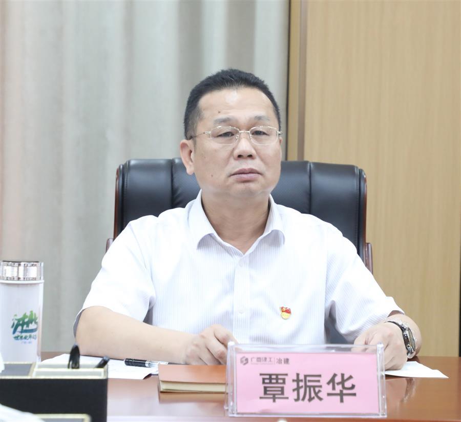 医生掀开奶罩边躁边狠狠躁视频