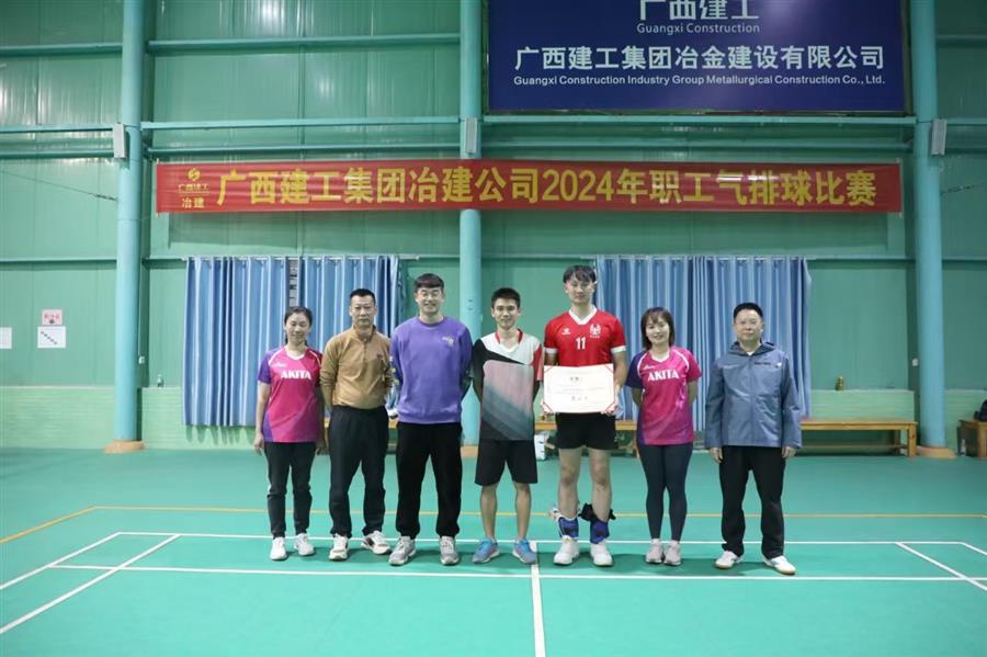 医生掀开奶罩边躁边狠狠躁视频