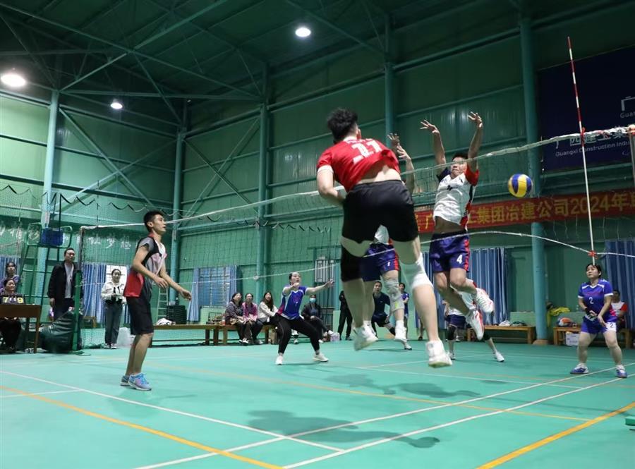 医生掀开奶罩边躁边狠狠躁视频