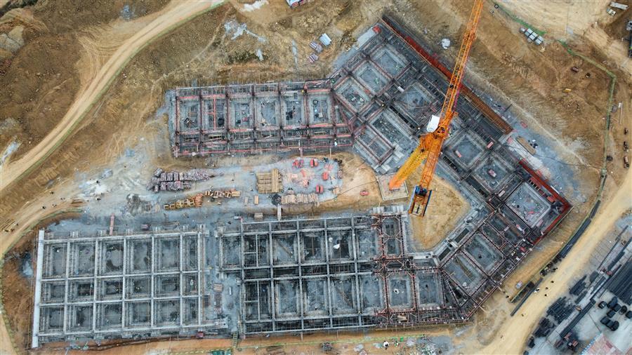 医生掀开奶罩边躁边狠狠躁视频