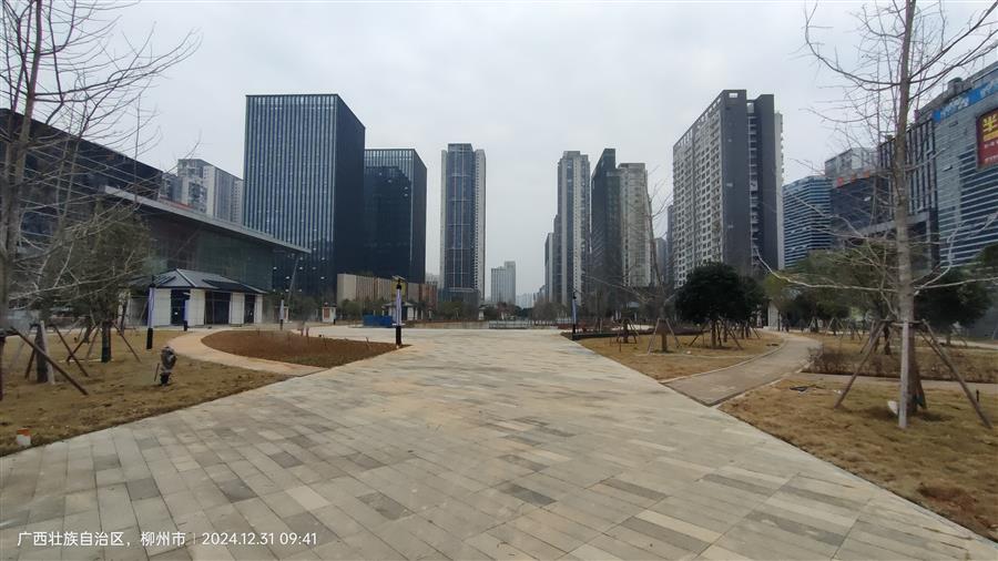 医生掀开奶罩边躁边狠狠躁视频