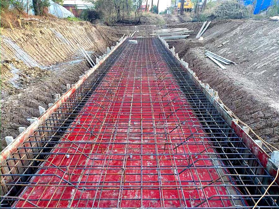 医生掀开奶罩边躁边狠狠躁视频