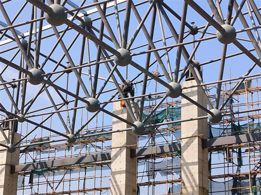 医生掀开奶罩边躁边狠狠躁视频