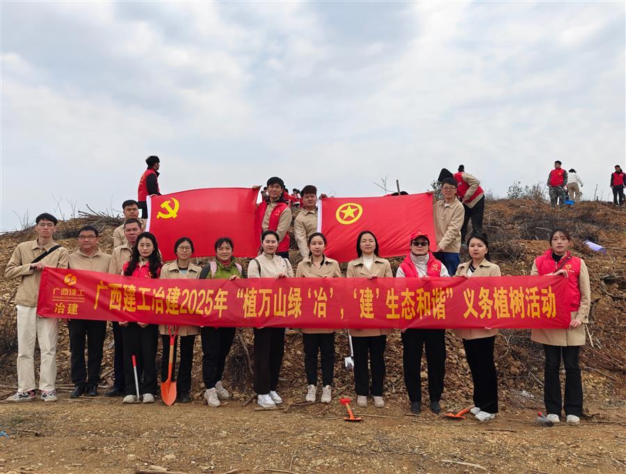 医生掀开奶罩边躁边狠狠躁视频