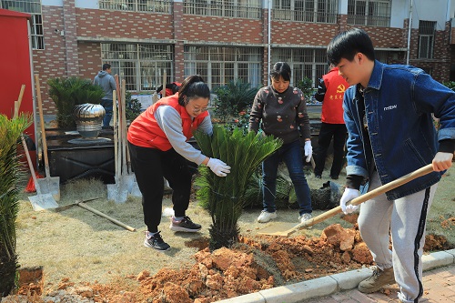 医生掀开奶罩边躁边狠狠躁视频