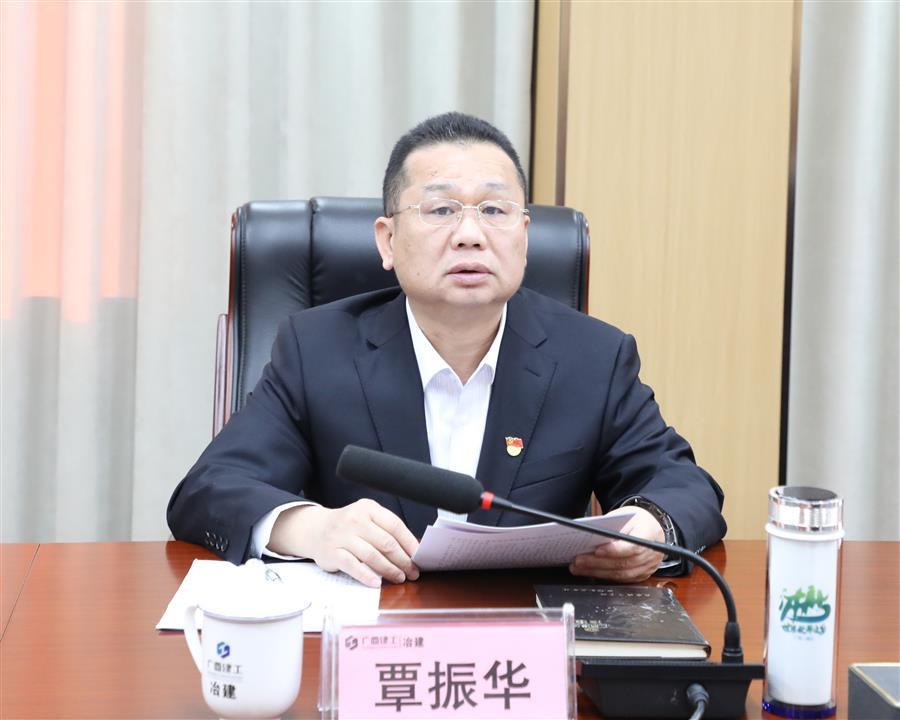 医生掀开奶罩边躁边狠狠躁视频