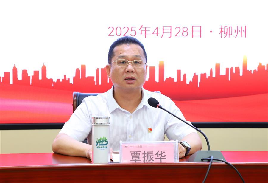 医生掀开奶罩边躁边狠狠躁视频