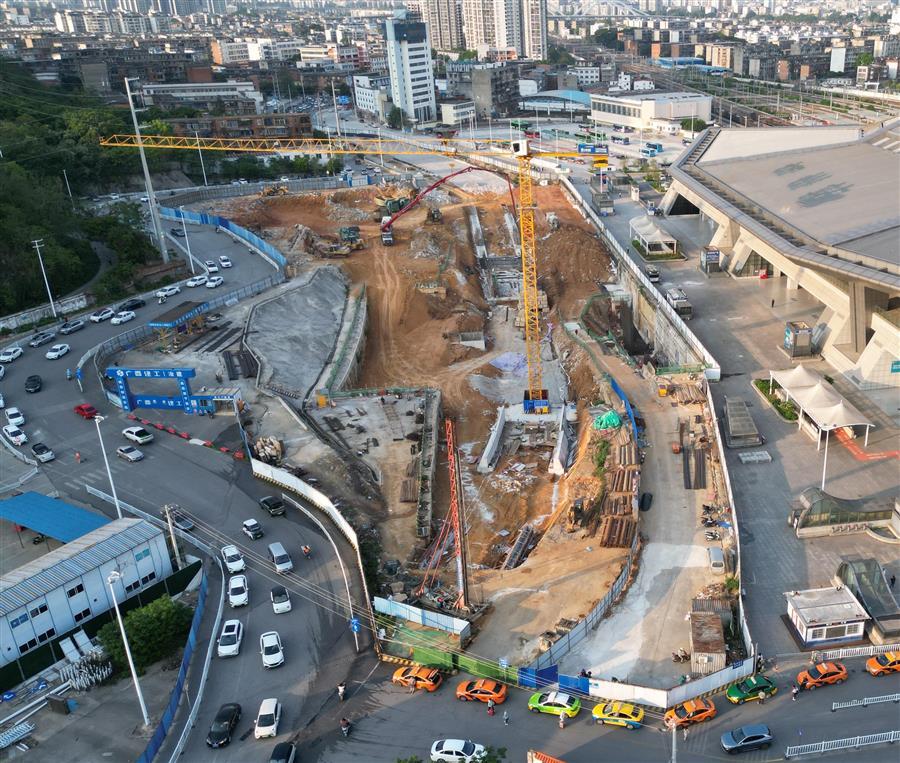 医生掀开奶罩边躁边狠狠躁视频