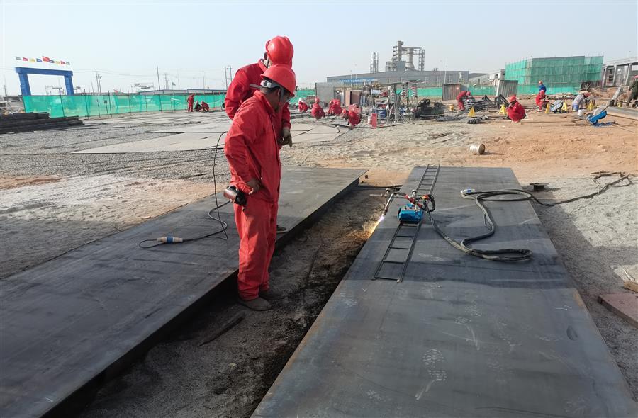 医生掀开奶罩边躁边狠狠躁视频