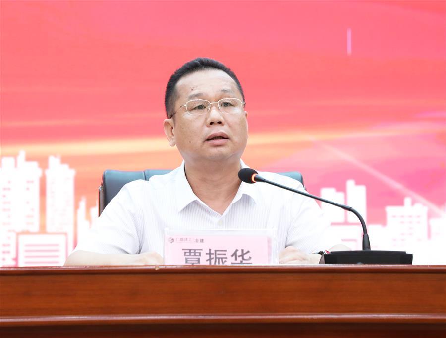 医生掀开奶罩边躁边狠狠躁视频