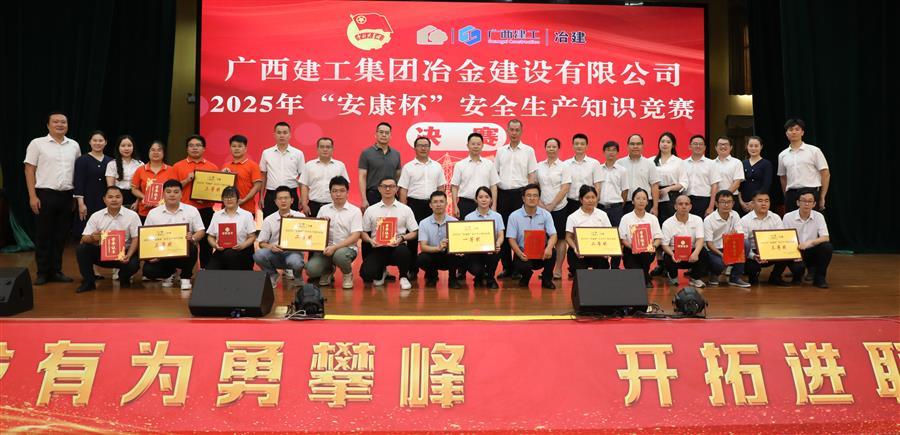 医生掀开奶罩边躁边狠狠躁视频