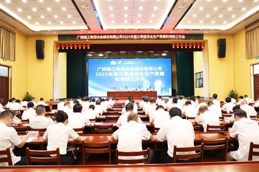 医生掀开奶罩边躁边狠狠躁视频