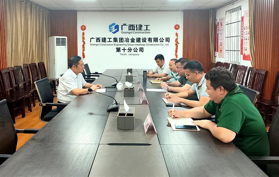 医生掀开奶罩边躁边狠狠躁视频