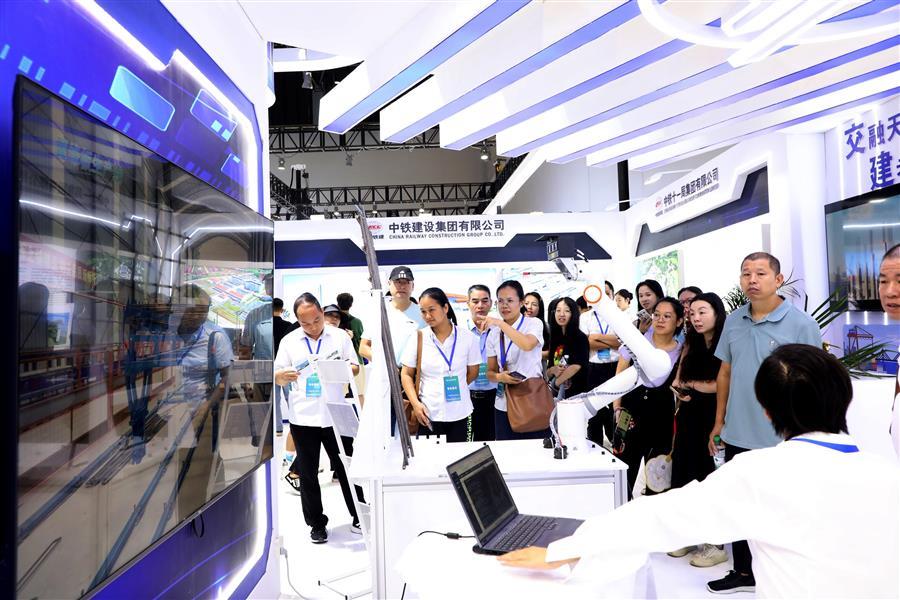 医生掀开奶罩边躁边狠狠躁视频