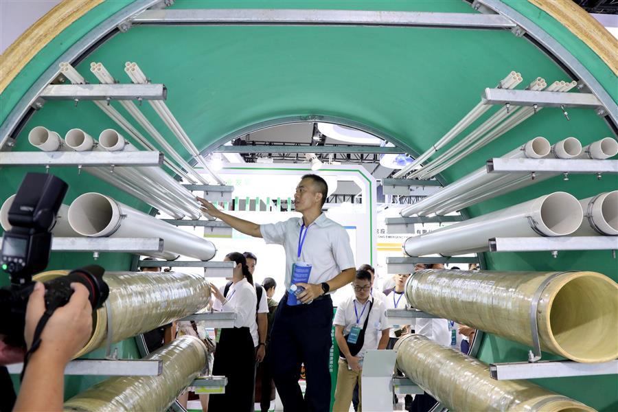 医生掀开奶罩边躁边狠狠躁视频