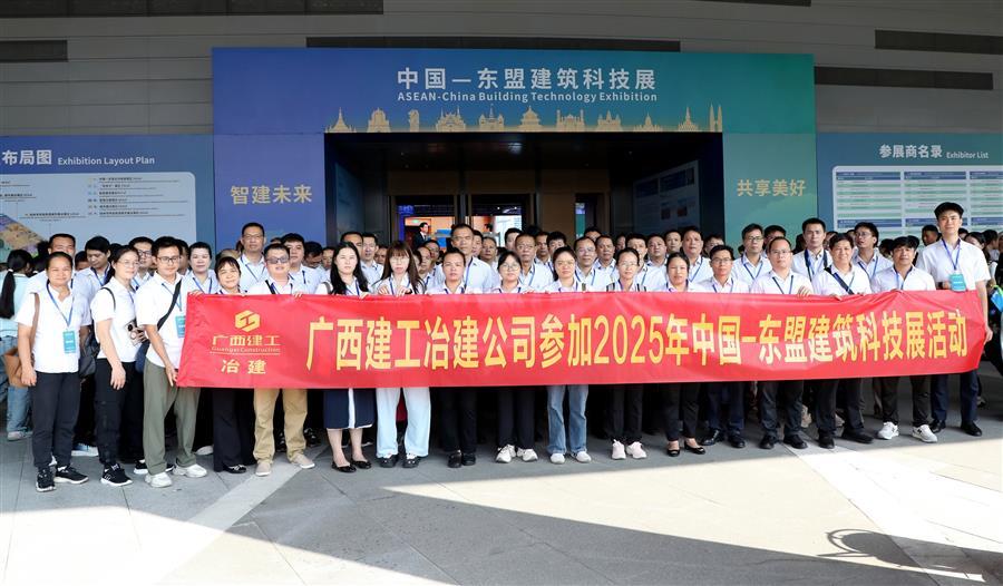 医生掀开奶罩边躁边狠狠躁视频