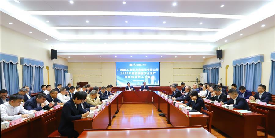 医生掀开奶罩边躁边狠狠躁视频