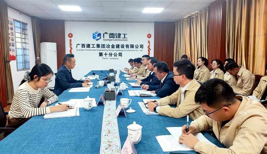 医生掀开奶罩边躁边狠狠躁视频