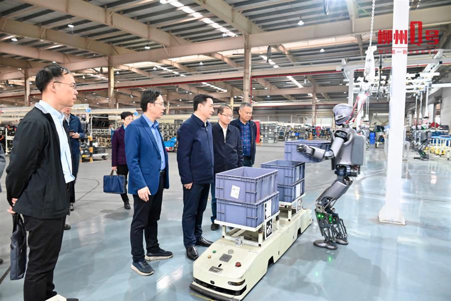 医生掀开奶罩边躁边狠狠躁视频