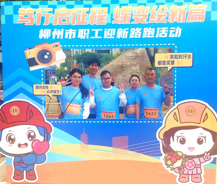 医生掀开奶罩边躁边狠狠躁视频