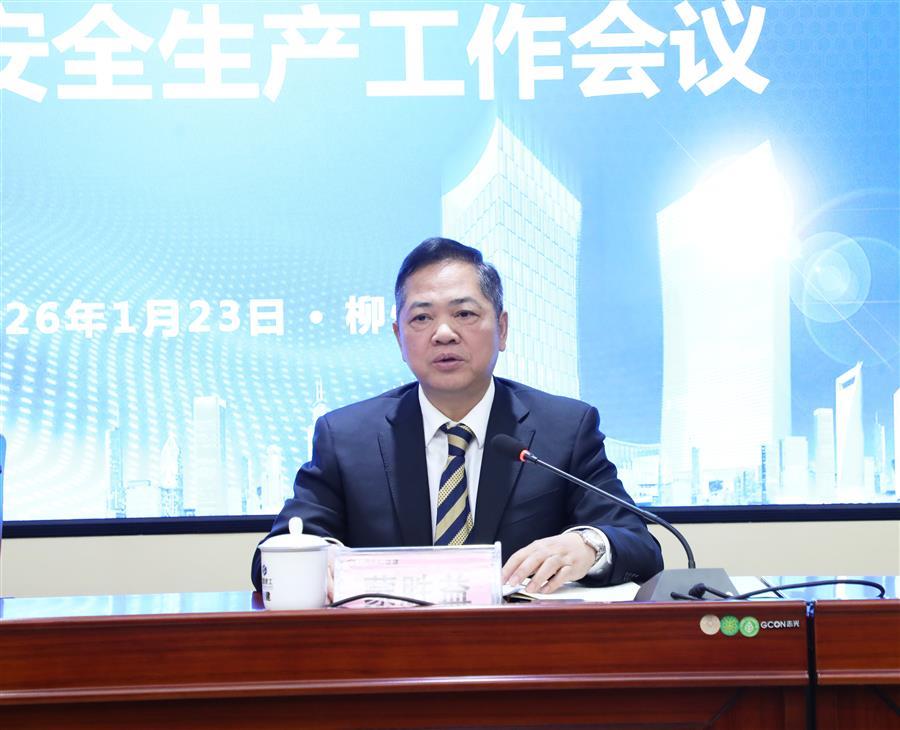 医生掀开奶罩边躁边狠狠躁视频