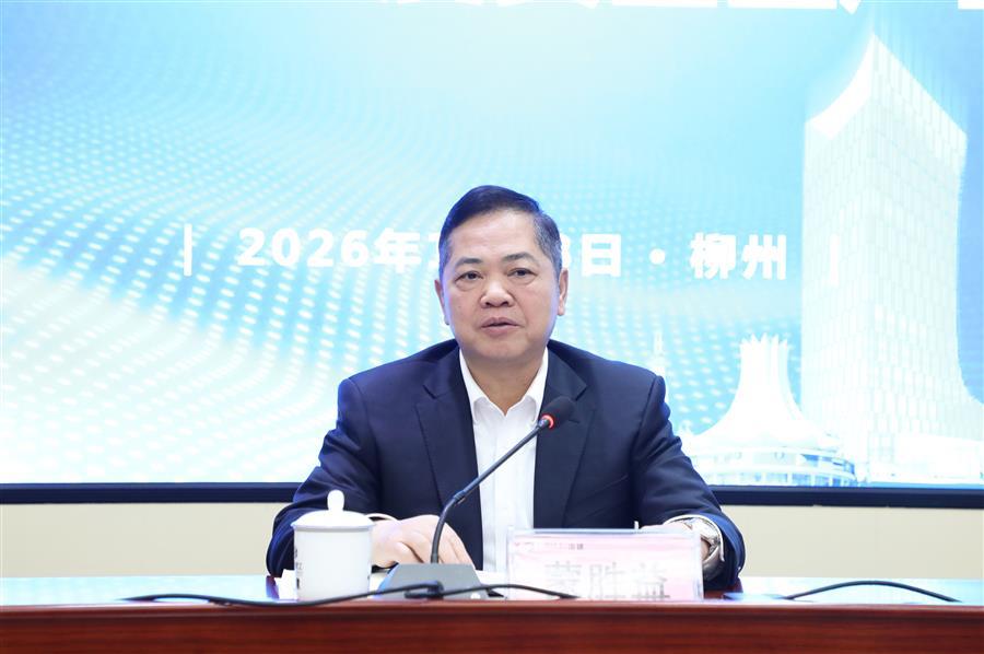 医生掀开奶罩边躁边狠狠躁视频