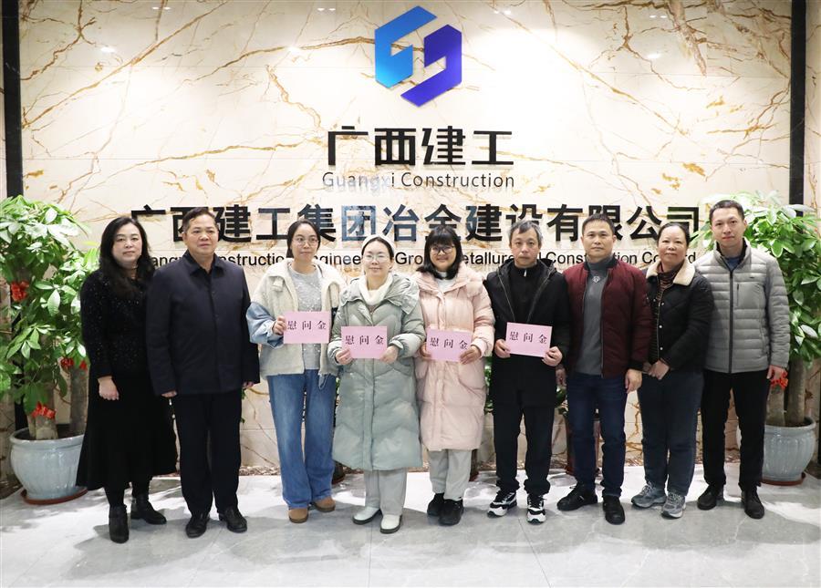 医生掀开奶罩边躁边狠狠躁视频