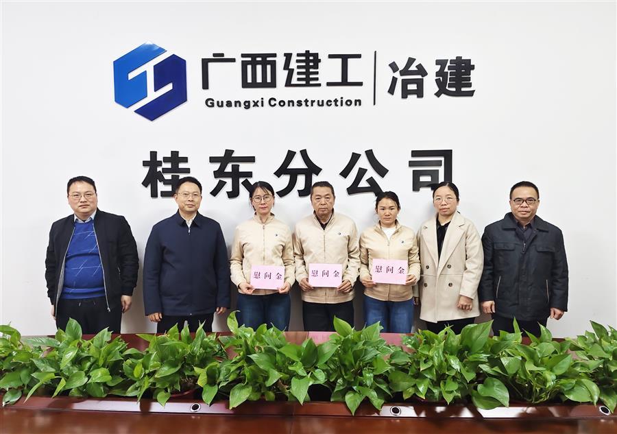 医生掀开奶罩边躁边狠狠躁视频