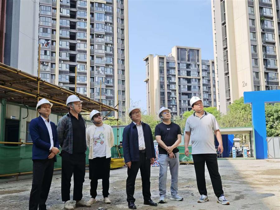 医生掀开奶罩边躁边狠狠躁视频