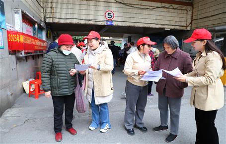 公司团委开展学雷锋志愿服务活动