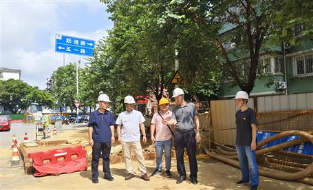 何勇到基础分公司项目调研指导