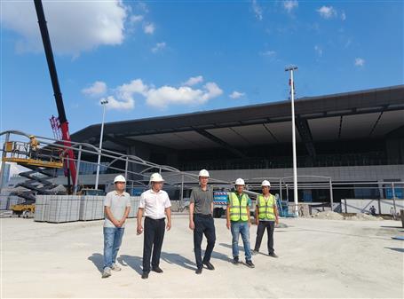 何勇到冶建桂华分公司项目开展国庆节、中秋节前检查